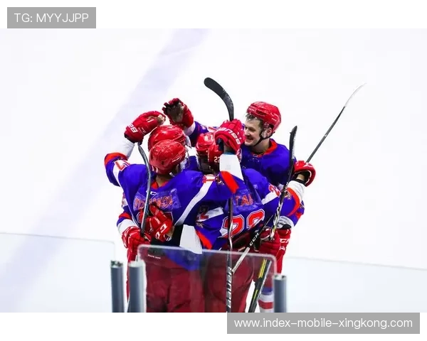 冰球教练轮换策略为球队注入新活力