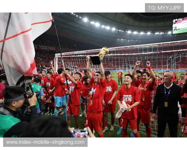 球员在中超联赛中承担国家队任务表现出色，中超球队球员