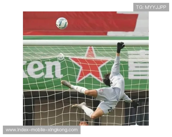 赛后评分惊呆全网:替补门将拿到10分